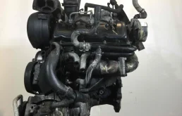 Двигатель для Audi A6 2000 года на фотографиях