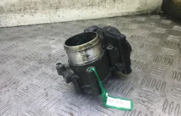 Блок дроссельной заслонки для Volkswagen Tiguan 2010 года на фотографиях