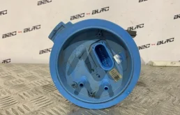 Топливный насос для Skoda Octavia 2008 года на фотографиях