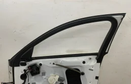 Дверь передняя правая для Audi A6 2016 года на фотографиях