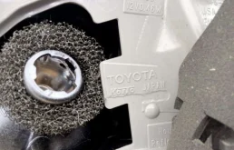 Фонарь внутренний правый для Lexus RX 2005 года на фотографиях