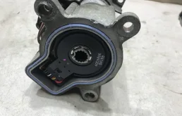 Серводвигатель раздатки для Volkswagen Touareg 2005 года на фотографиях