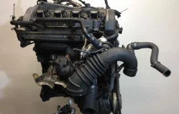 Двигатель без навесного для Audi A4 1996 года на фотографиях