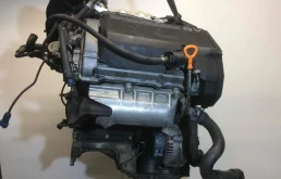 Двигатель без навесного для Audi A4 1999 года на фотографиях