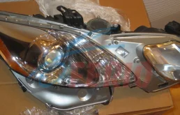 Фара левая для Lexus RX 2005 года на фотографиях