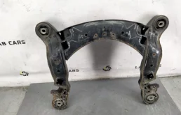 Подрамник двигателя для Audi A6 2008 года на фотографиях