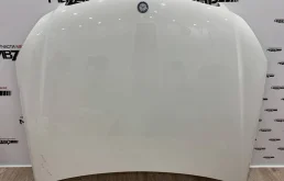 Капот для Mercedes-Benz C class 2008 года на фотографиях