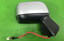 Стекла и зеркала для Subaru Forester 2018 года на фотографиях