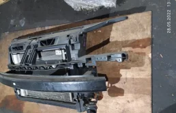 Панель радиатора (телевизор) для Volkswagen Polo 2005 года на фотографиях