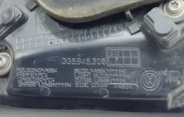 Фонарь внутренний правый для Volkswagen Passat 2019 года на фотографиях