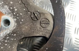 Кулак поворотный правый для Porsche Macan на фотографиях