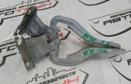 Петля капота правая для Nissan X-Trail на фотографиях