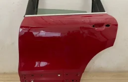 Накладка на дверь задняя левая для Volkswagen Touareg 2014 года на фотографиях