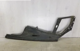 Замок капота для BMW 5er 2015 года на фотографиях