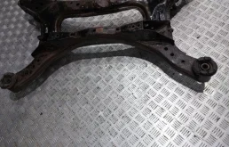 Задний подрамник для Nissan Teana 2012 года на фотографиях