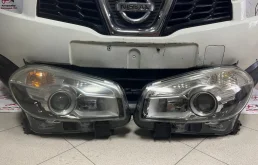 Фара ксенон левая для Nissan Qashqai 2008 года на фотографиях