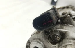 Компрессор кондиционера для Skoda Octavia 1999 года на фотографиях