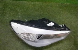 Фара правая для BMW 5er 2015 года на фотографиях