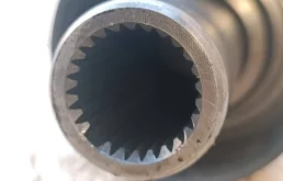 Карданный вал передний для Mitsubishi Pajero 2012 года на фотографиях