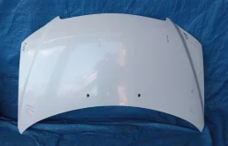 Капот для Mazda MPV 2001 года на фотографиях