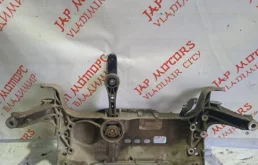 Подрамник двигателя для Volkswagen Tiguan 2010 года на фотографиях