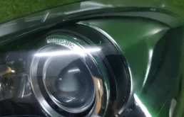 Крышка форсунки фароомывателя левая для Mercedes-Benz C class на фотографиях