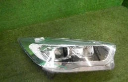 Фара левая для Ford Kuga 2017 года на фотографиях