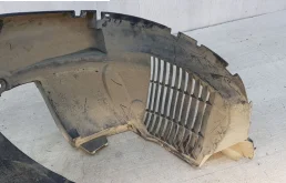 Подкрылок передний правый для Renault Duster 2010 года на фотографиях