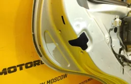 Дверь задняя левая для Mercedes-Benz M class 2003 года на фотографиях