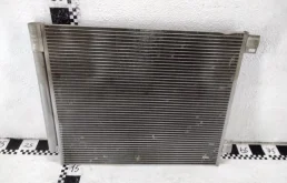 Радиатор кондиционера для Nissan Qashqai 2017 года на фотографиях