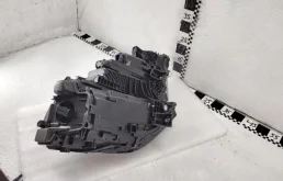 Фара левая для Audi Q8 на фотографиях