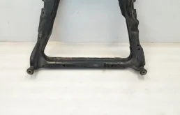 Подрамник двигателя для Nissan Qashqai 2023 года на фотографиях