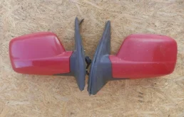 Стекла и зеркала для Nissan X-Trail 2002 года на фотографиях