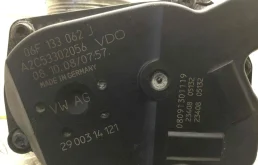 Дроссельная заслонка для Audi A4 2012 года на фотографиях