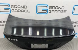 Крышка багажника для Mercedes-Benz C class 2005 года на фотографиях