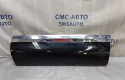 Молдинг двери задний левый для Volkswagen Touareg 2011 года на фотографиях