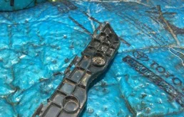 Направляющая бампера задняя правая для Toyota Land Cruiser на фотографиях