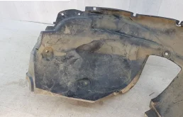 Подкрылок передний правый для Renault Duster 2010 года на фотографиях