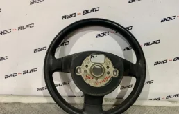 Руль для Volkswagen Passat 2008 года на фотографиях