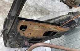 Дверь задняя правая для Toyota Land Cruiser 2012 года на фотографиях