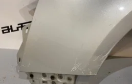 Крылья для Volkswagen Passat 2004 года на фотографиях