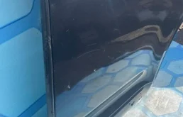 Дверь задняя левая для Volkswagen Touareg 2004 года на фотографиях