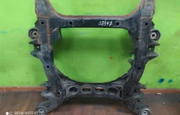 Подрамник двигателя для Volkswagen Touareg 2004 года на фотографиях