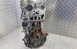 Двигатель без навесного для Renault Kangoo 2001 года на фотографиях