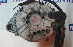 Генератор для Nissan X-Trail 2000 года на фотографиях