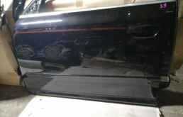 Дверь передняя левая для Audi A4 2004 года на фотографиях