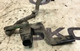 Датчик дорожного просвета передний для Skoda Octavia на фотографиях