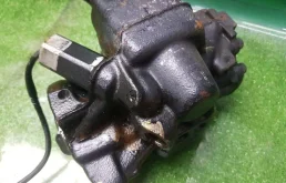 Трапеция стеклоочистителей для Mercedes-Benz S class 1996 года на фотографиях