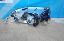 Противотуманка (ПТФ) передняя правая для Skoda Octavia 2010 года на фотографиях