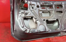 Дверь багажника для Toyota RAV4 2014 года на фотографиях